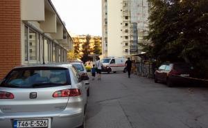 FOTO: Radiosarajevo.ba / Muškarac smrtno stradao padom sa zgrade na Trgu heroja
